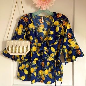 True Destiny US size L Lemon Print Wrap Around Top